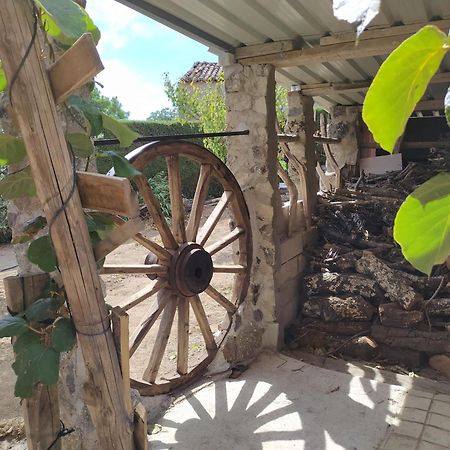 Casa Rural Mi Descanso Valdefuentes de Sangusín エクステリア 写真