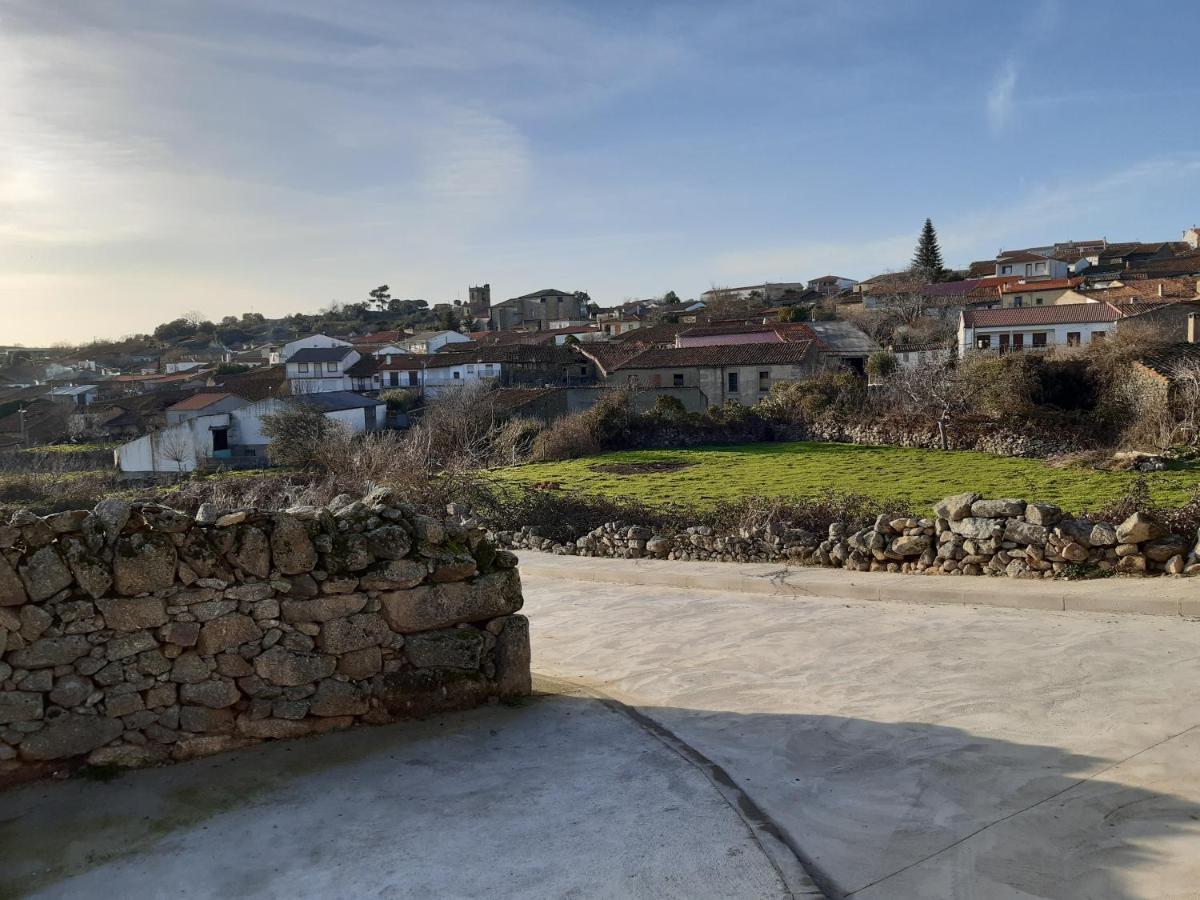 Casa Rural Mi Descanso Valdefuentes de Sangusín エクステリア 写真