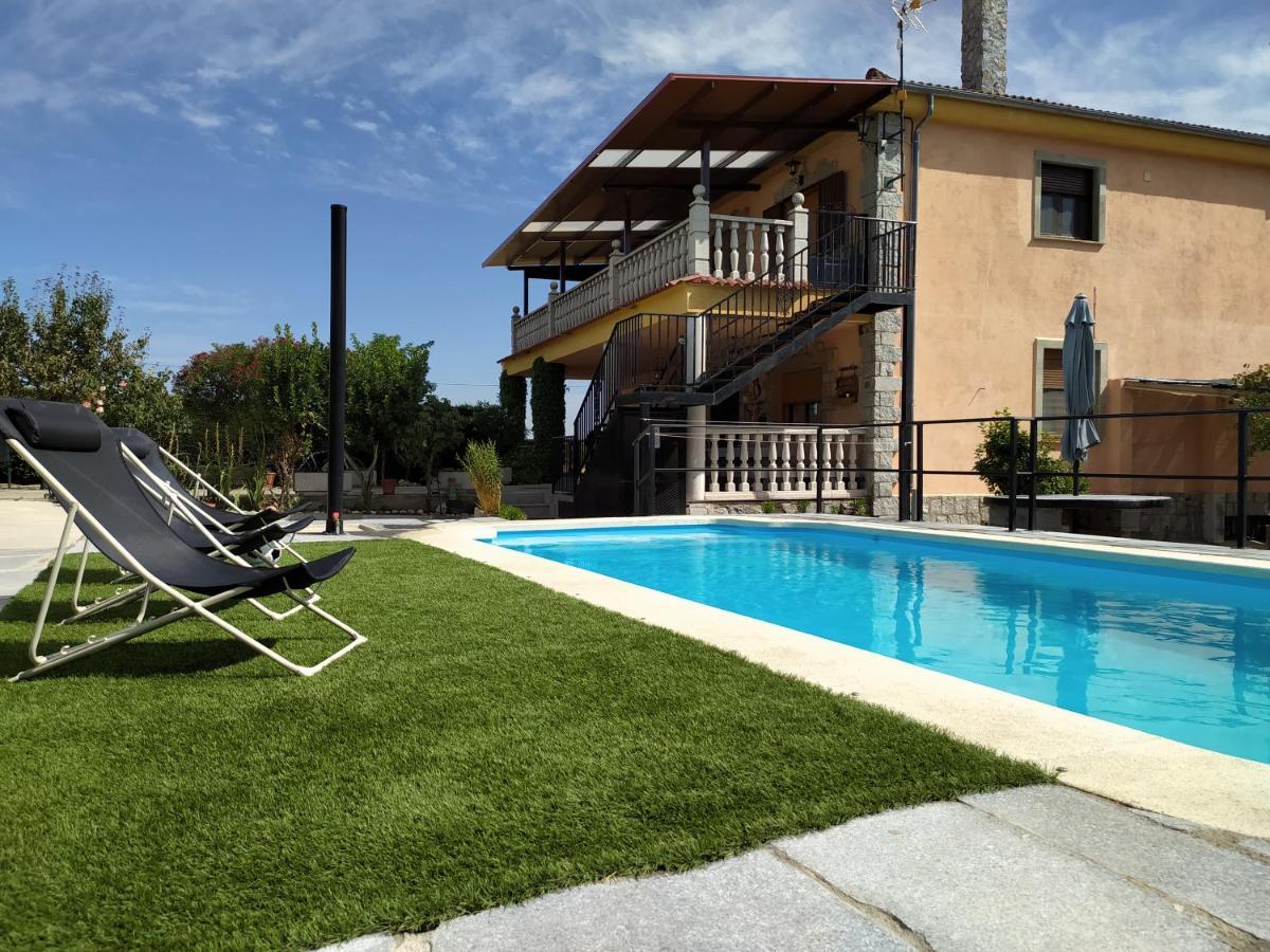 Casa Rural Mi Descanso Valdefuentes de Sangusín エクステリア 写真