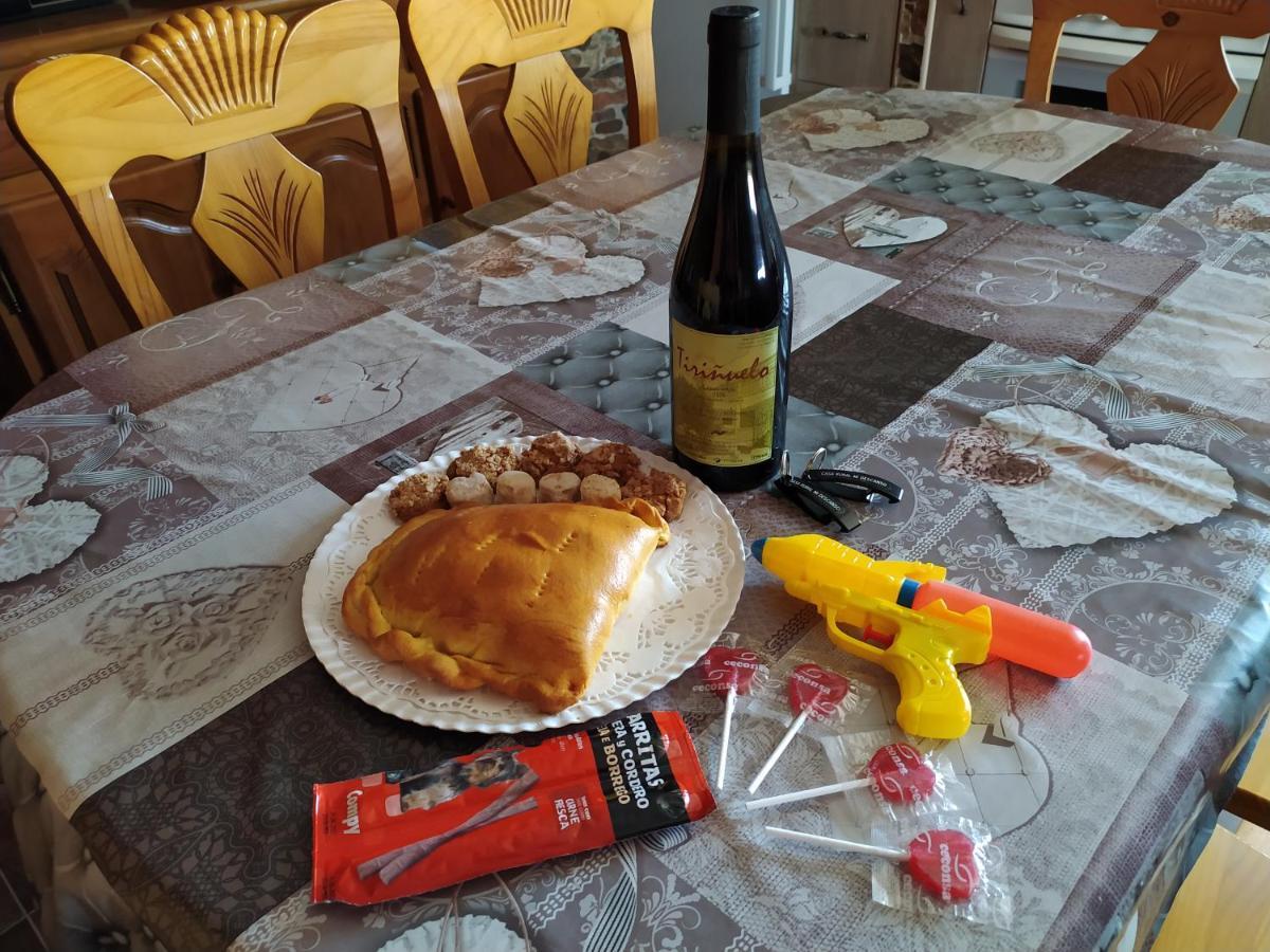 Casa Rural Mi Descanso Valdefuentes de Sangusín エクステリア 写真