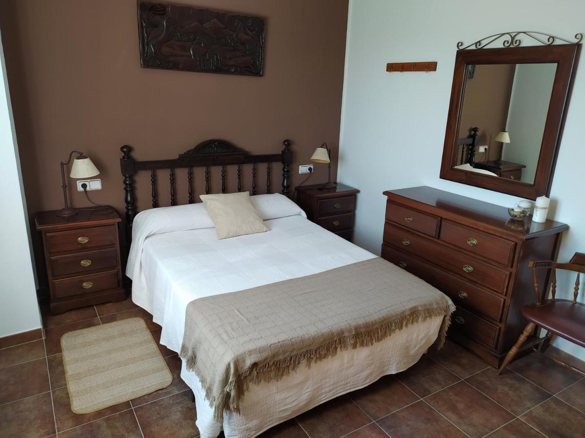 Casa Rural Mi Descanso Valdefuentes de Sangusín エクステリア 写真
