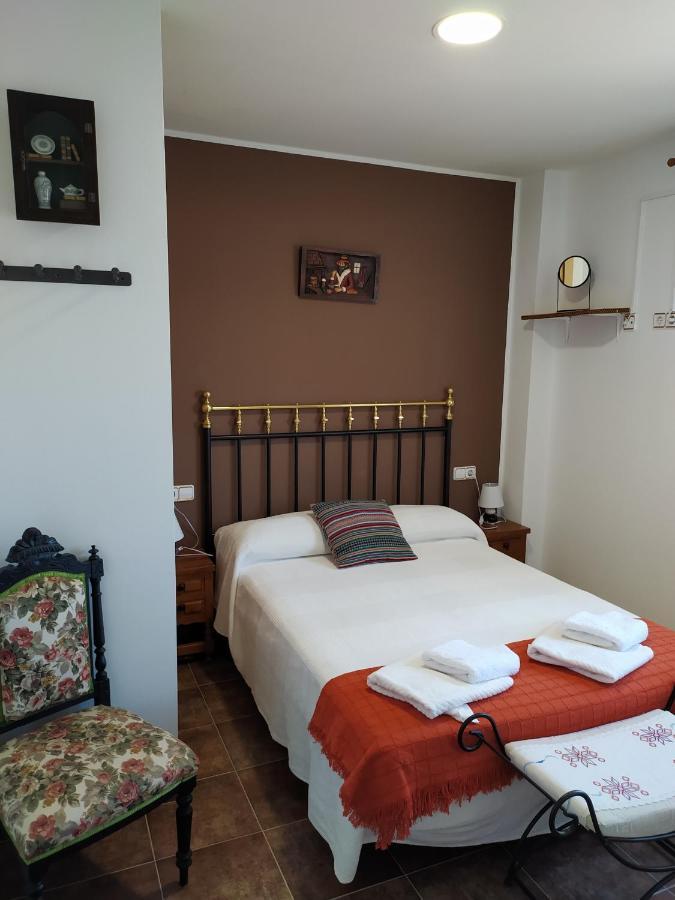 Casa Rural Mi Descanso Valdefuentes de Sangusín エクステリア 写真
