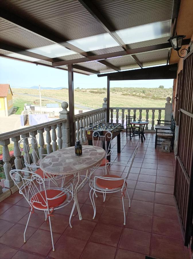 Casa Rural Mi Descanso Valdefuentes de Sangusín エクステリア 写真